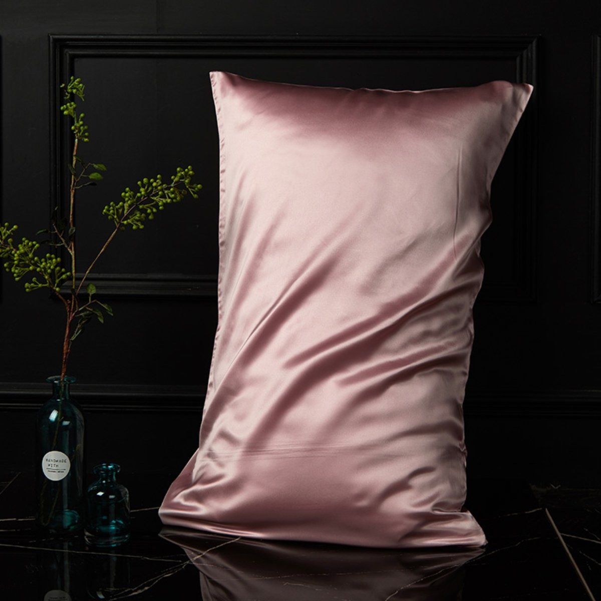 100% natural mulberry silk pillowcase set LOVEFREYA 48 x 74 Pink Bed