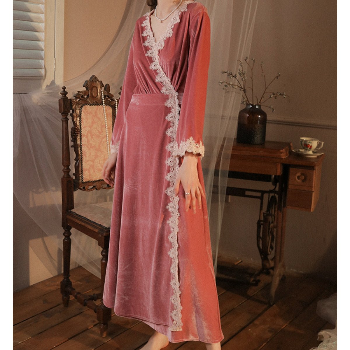 Laurel lace and velvet robe LOVEFREYA Small Pink Intimates