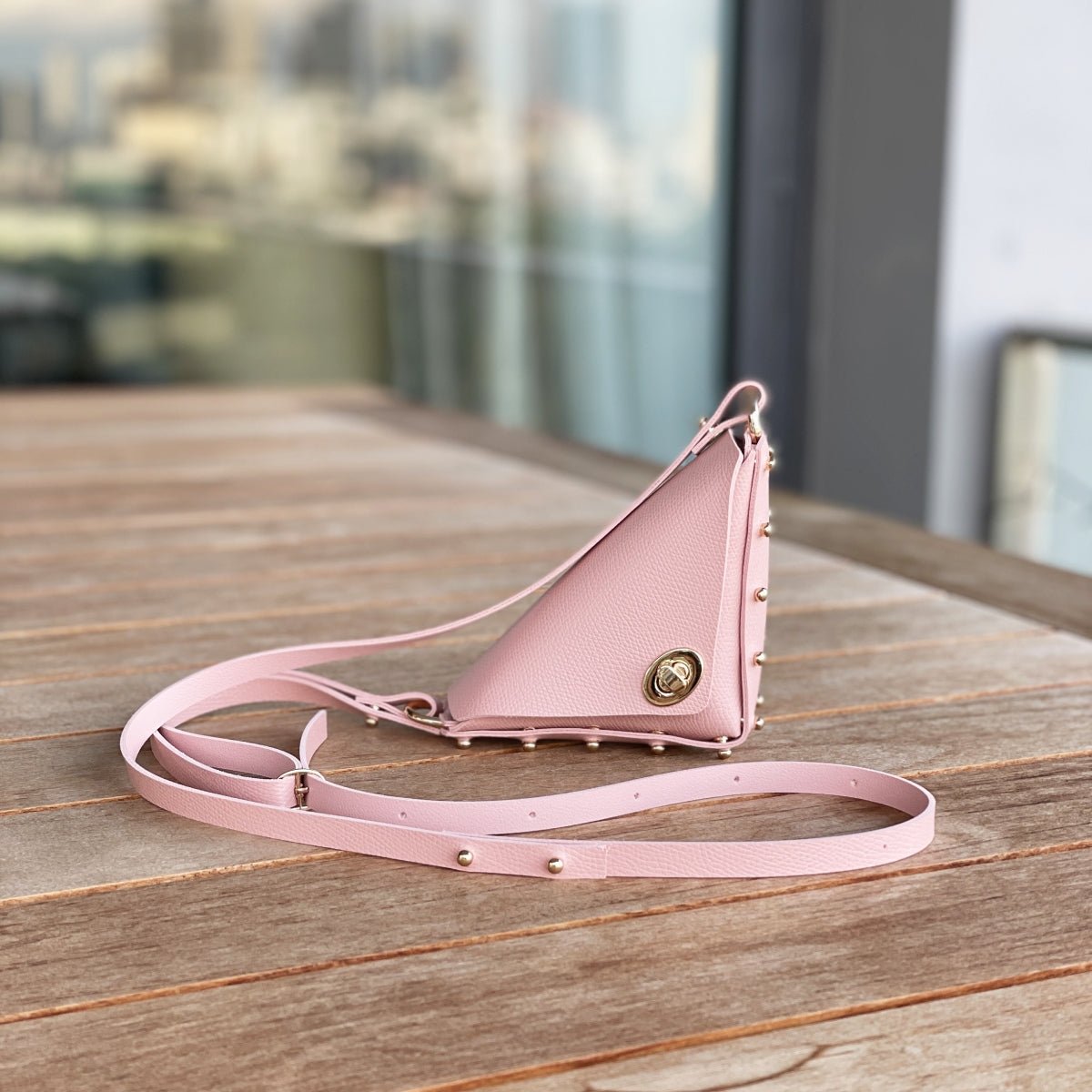 Petite triangle handcarry bag LOVEFREYA L pink Gold Bags