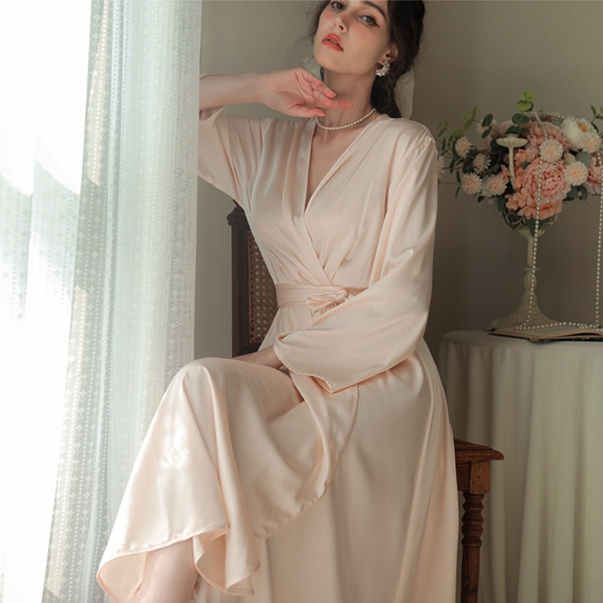 Varya satin robe LOVEFREYA Small Champagne Intimates